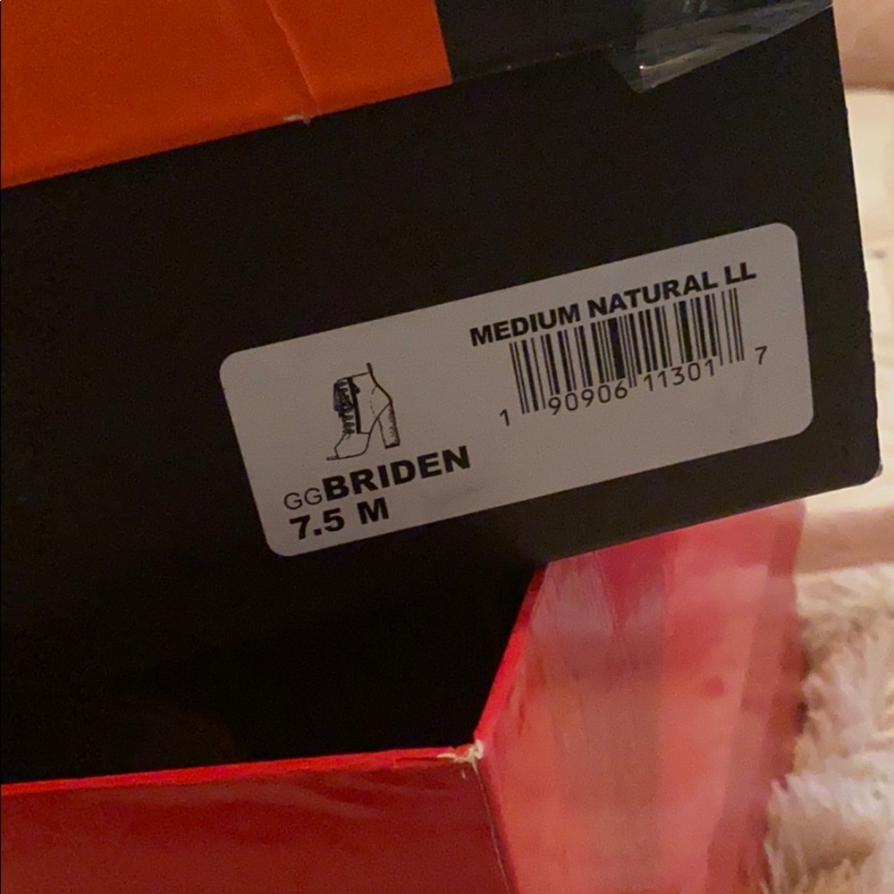Guess shoes - Picture 8 of 9